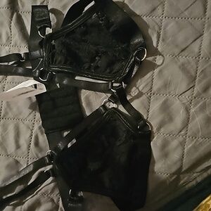 Nwot uo lace strappy emo links cutout bralette